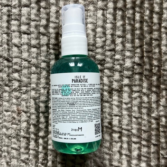 ✨SOLD✨ Self Tanning Water - Medium color - Picture 2 of 5